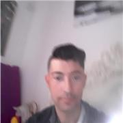 Ragazzo con passione per lingua italiana si propone per insegnamento